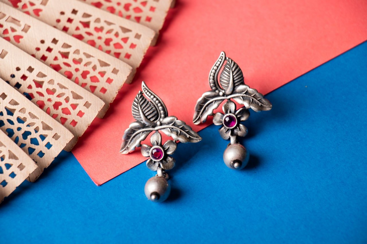 Moh Intricate Flower Leaf Earring