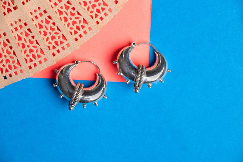 925 pure silver fine classic hoops, close-up
