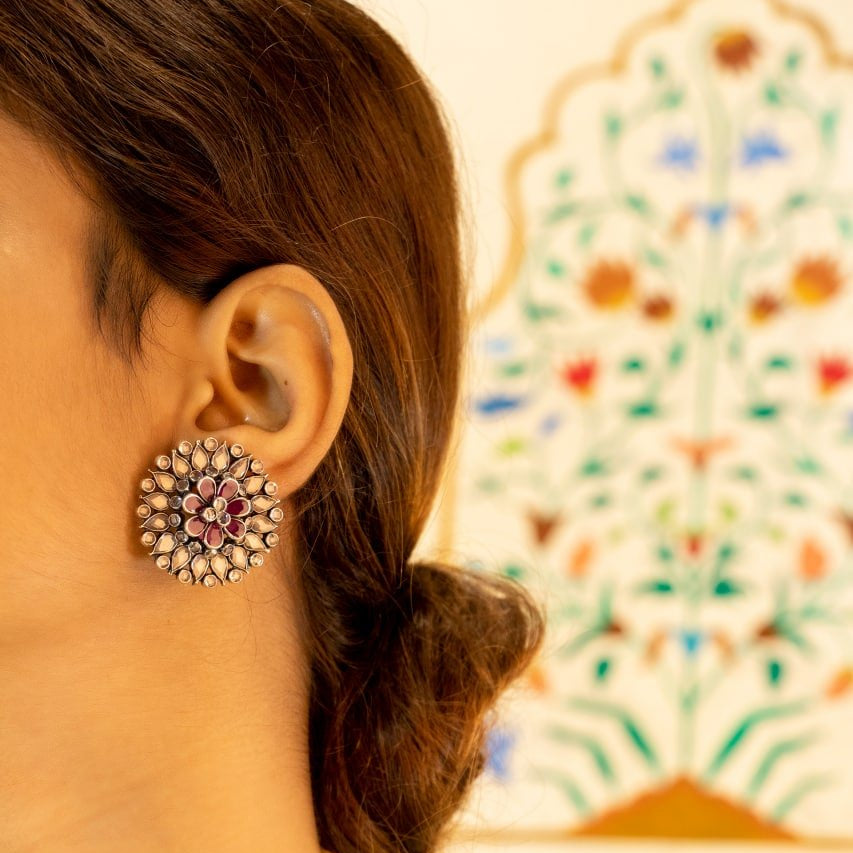 Essence flower motif Scintillating Stud Earring