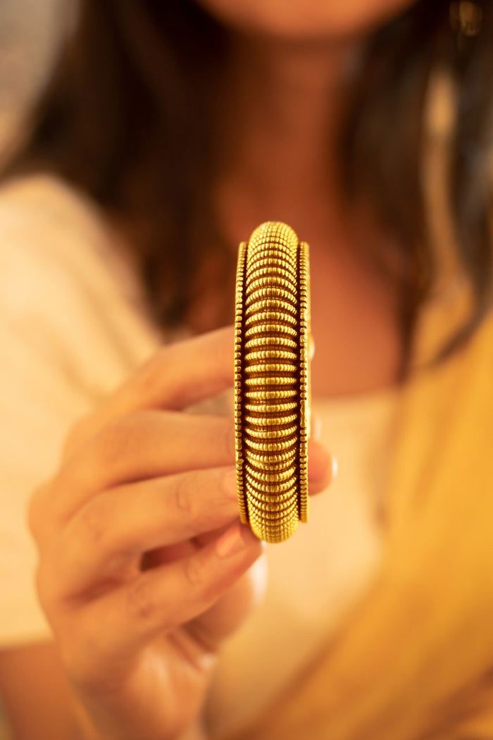 Mizoya Intricate Line Sequence Embossed Kada