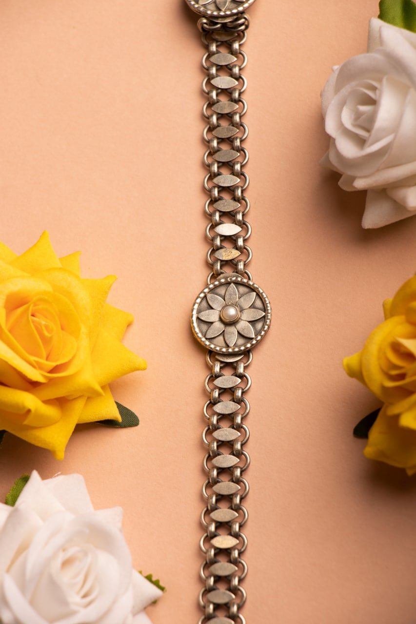 Mizoya Intricate flower Motif Classic Kamarbandh