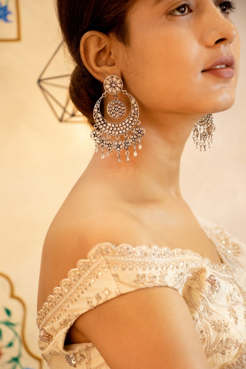 Essence Statement Scintillating Chandbali