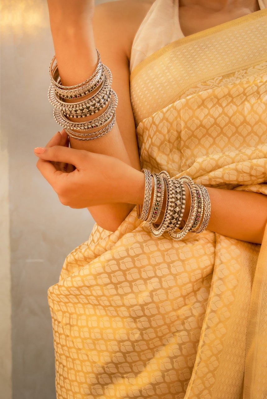 Tattva Classic Festive Bangle Set