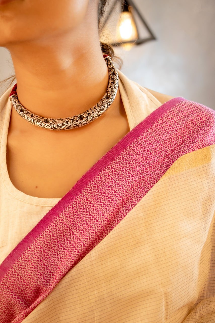 Tattva Flora Detailed Embossed Hasli