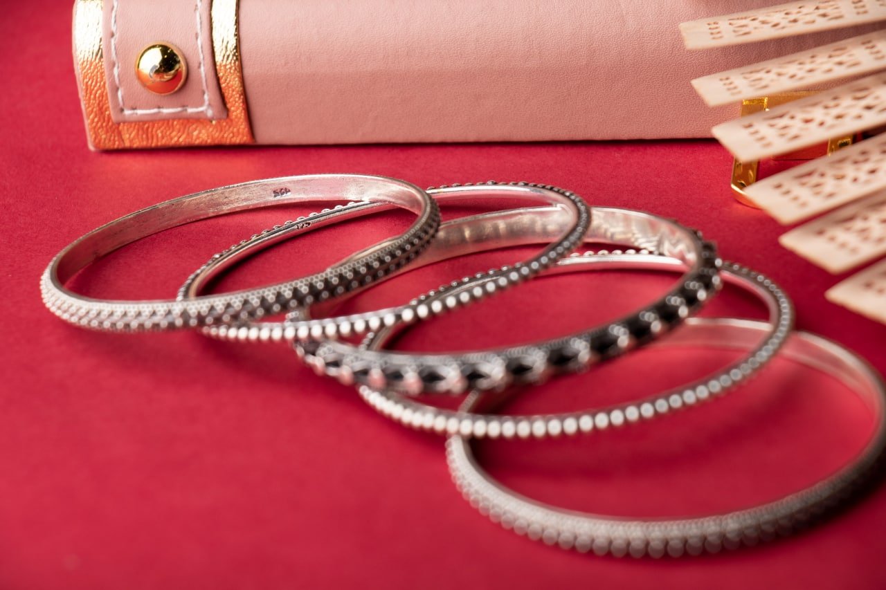 Mizoya Intricate Timeless Bangle Set