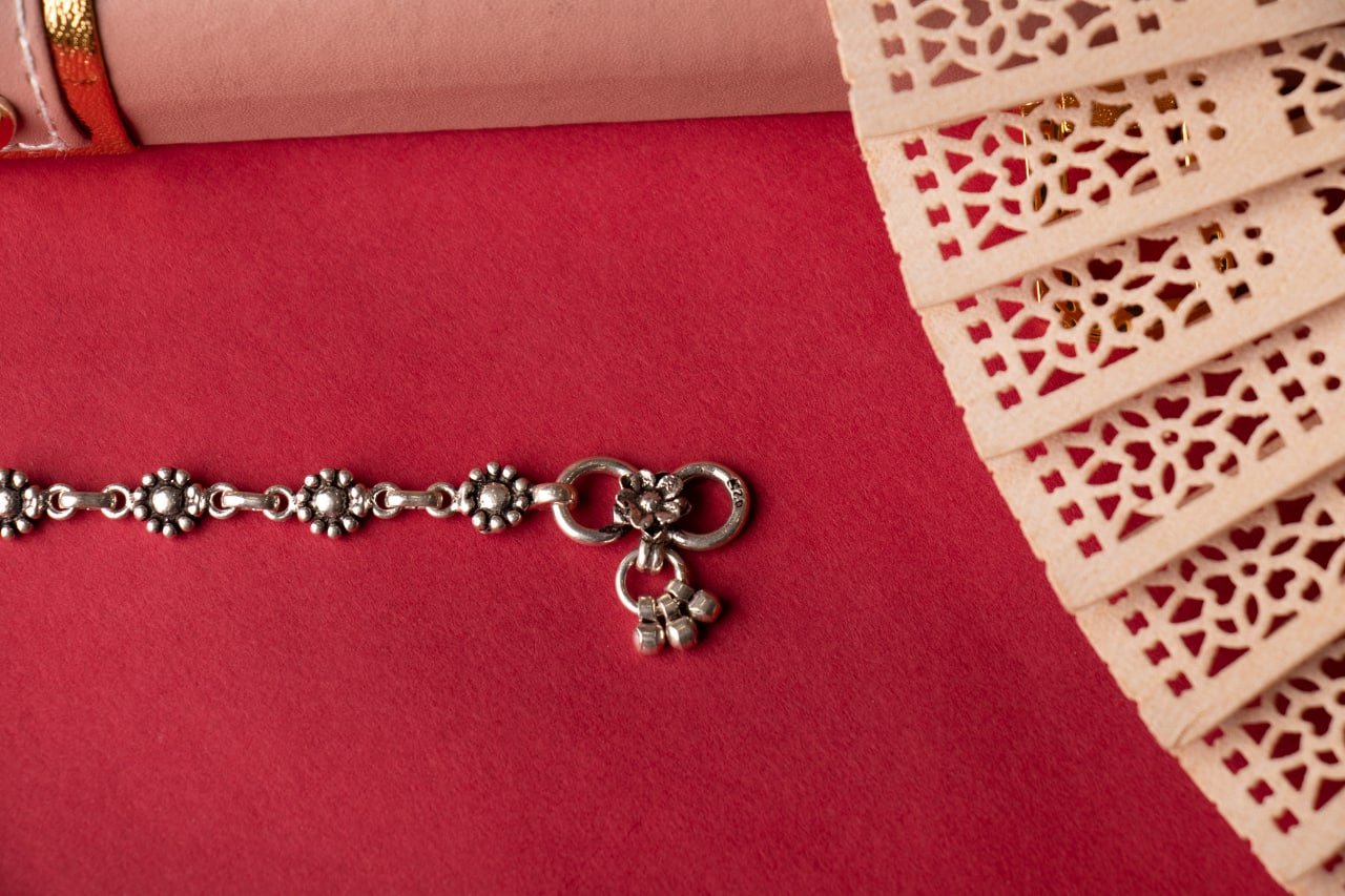 Moh Mini Flower Sequence Anklet Pair