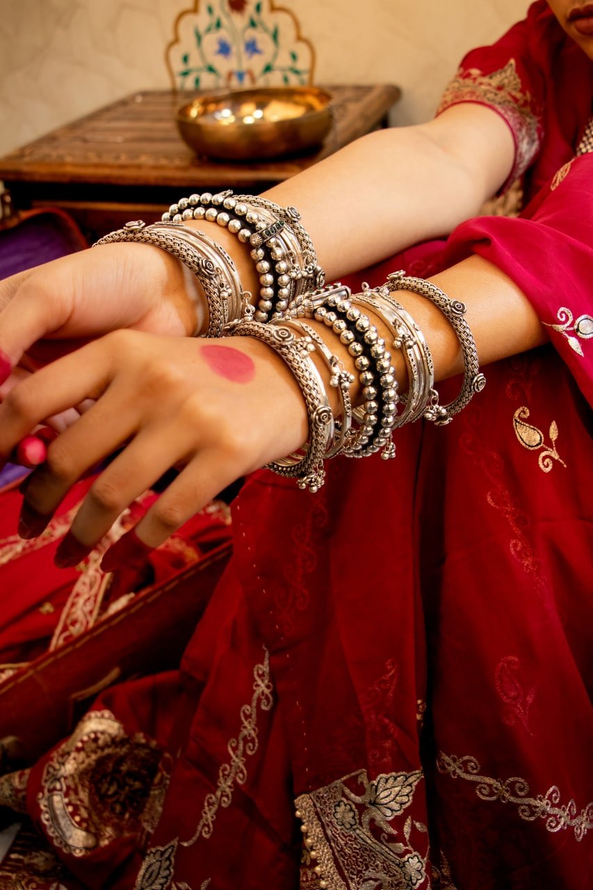 Mizoya Guthau Rose Bordered Ball Kada Timeless Bangle Set