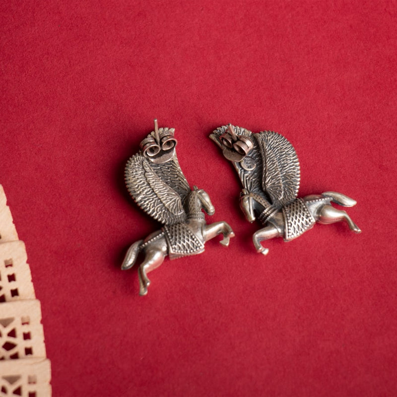 92.5 sterling silver Tattva Statement Shaahi Ghoda Stud Earring, view 4