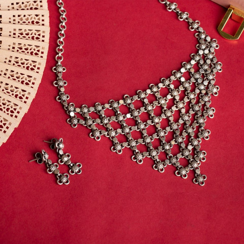 Tattva Intricate Versatile Jali Haar Set