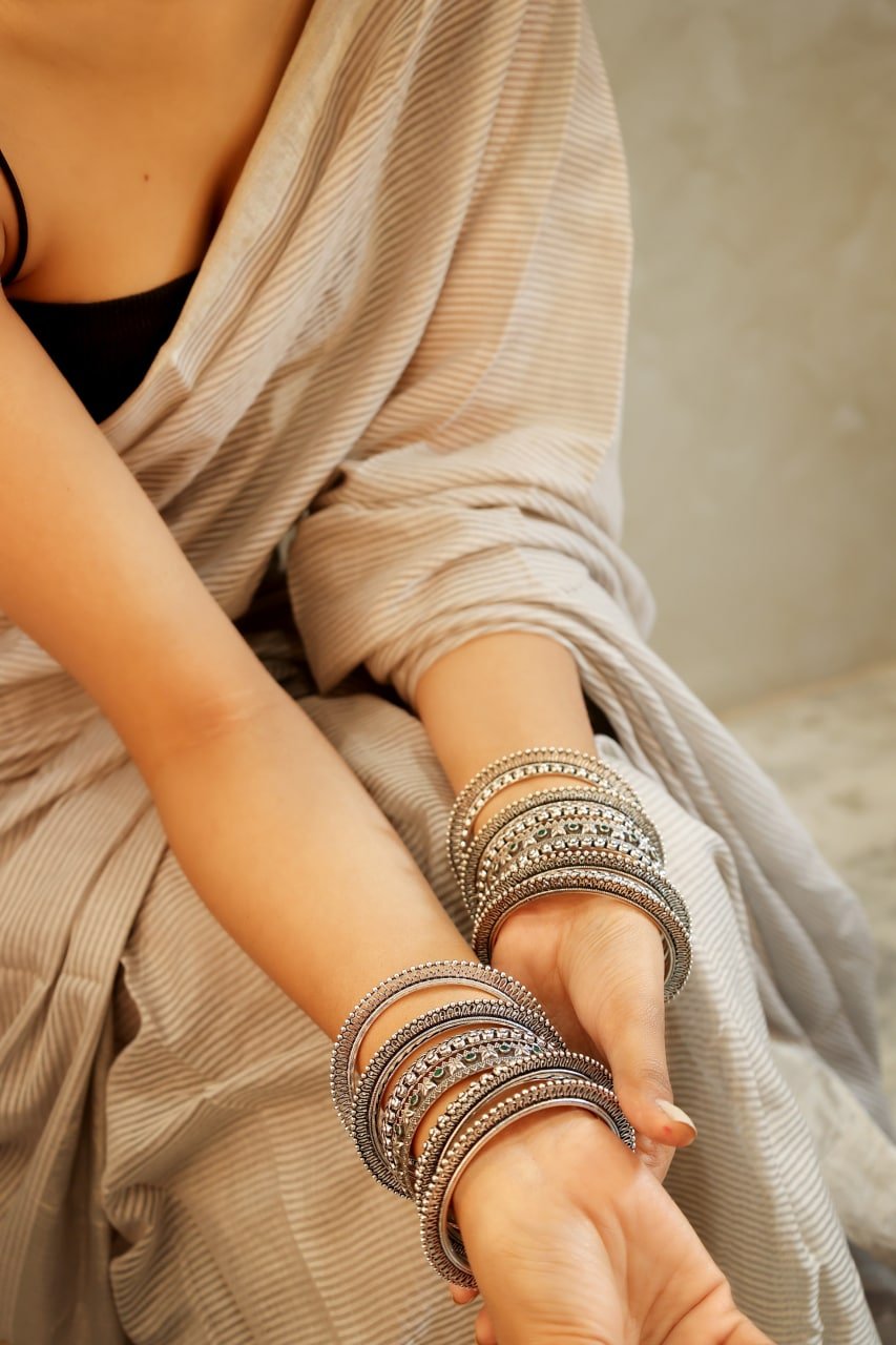 Tattva Classic Intricate Bangle Set