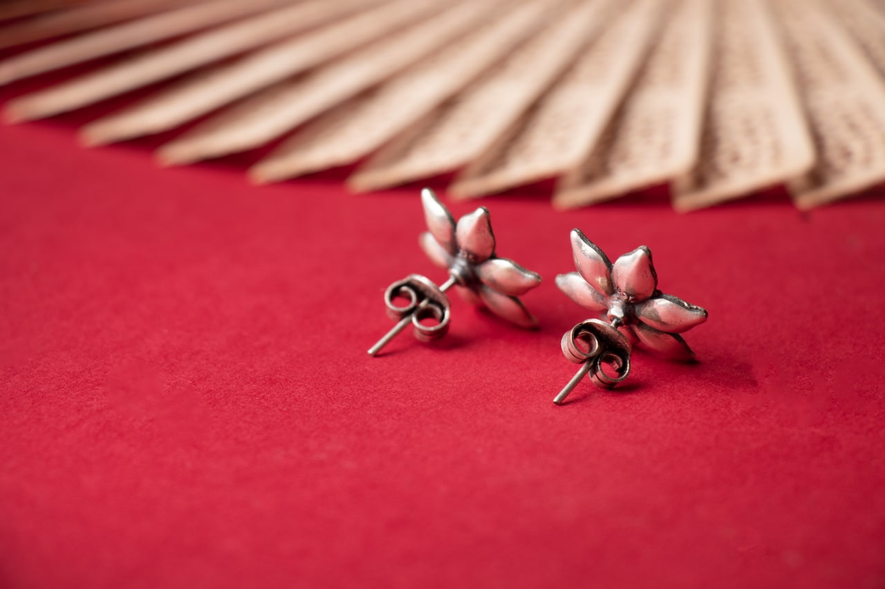 Moh Intricate Flower Stud Earring