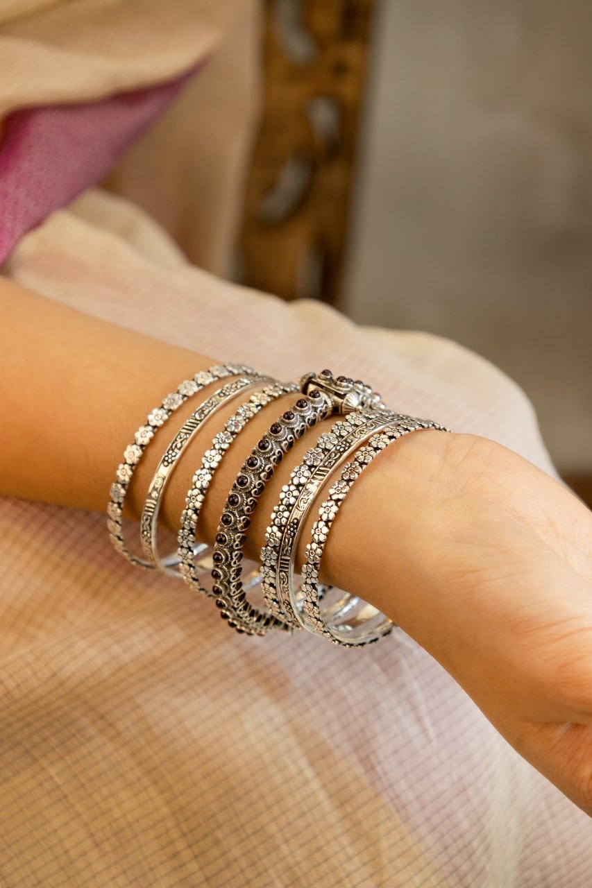 Tattva Classic Kada Intricate Bangle Set