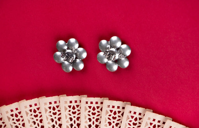 Adya Dual Tone Textured Flower Stud Earring