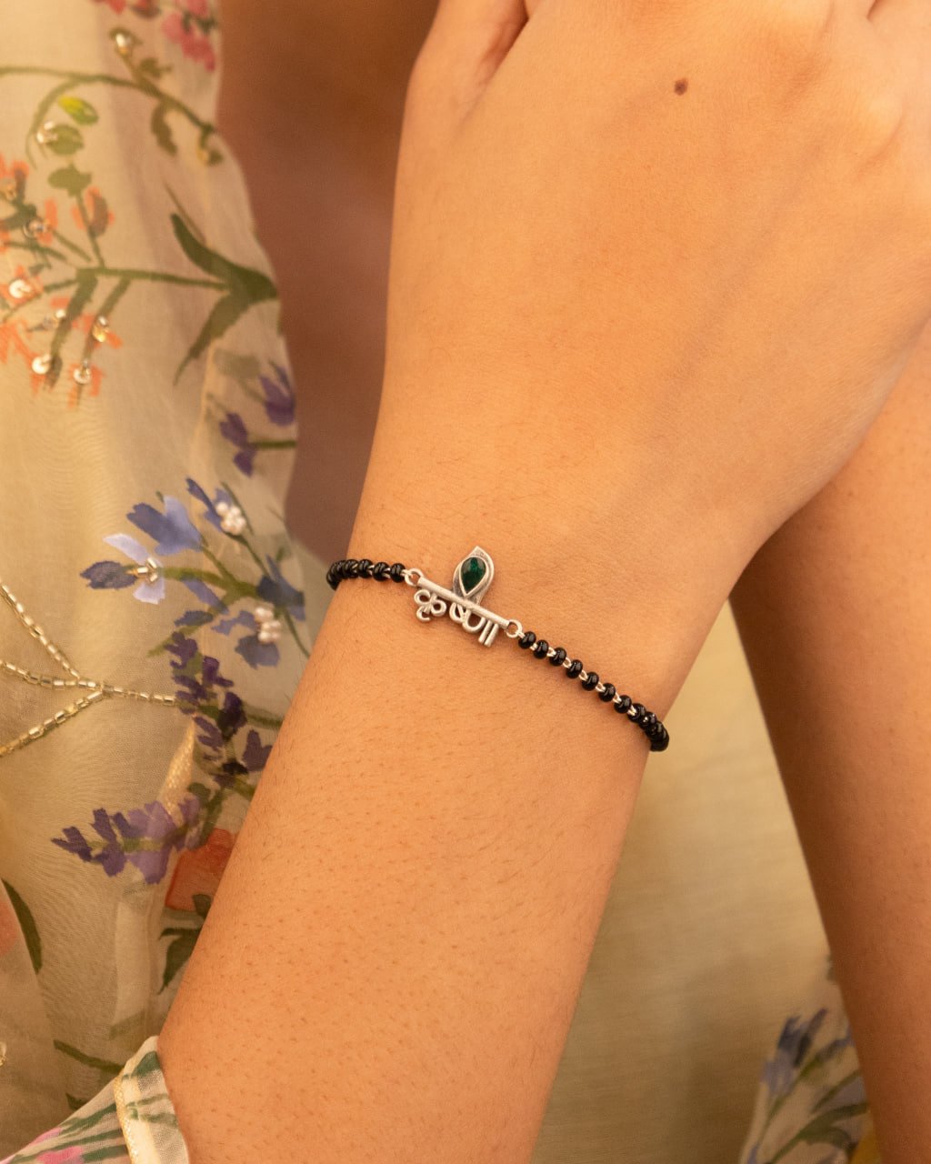 Moh Auspicious Krishna Hand Mangalsutra