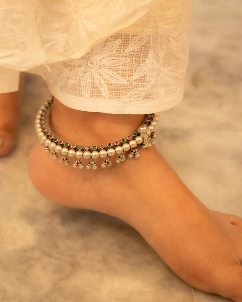 925 pure silver jadau ball embossed ghughri drop ankle kada, alternate view
