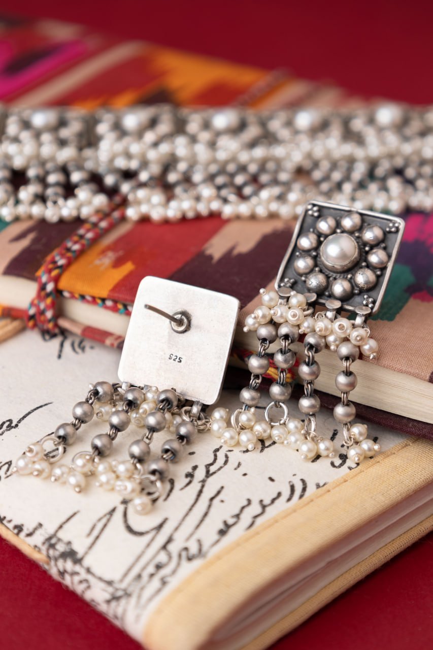 Tattva Pearl Jadau Tikdi Sequence Pearl Layered Necklace Set