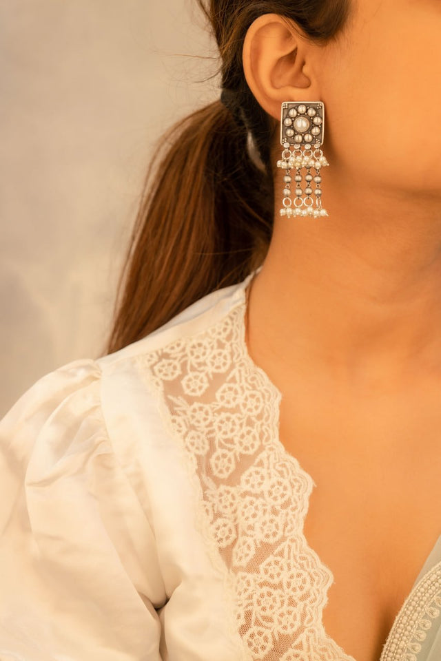 Tattva Pearl Jadau Tikdi Pearl Layered Earring