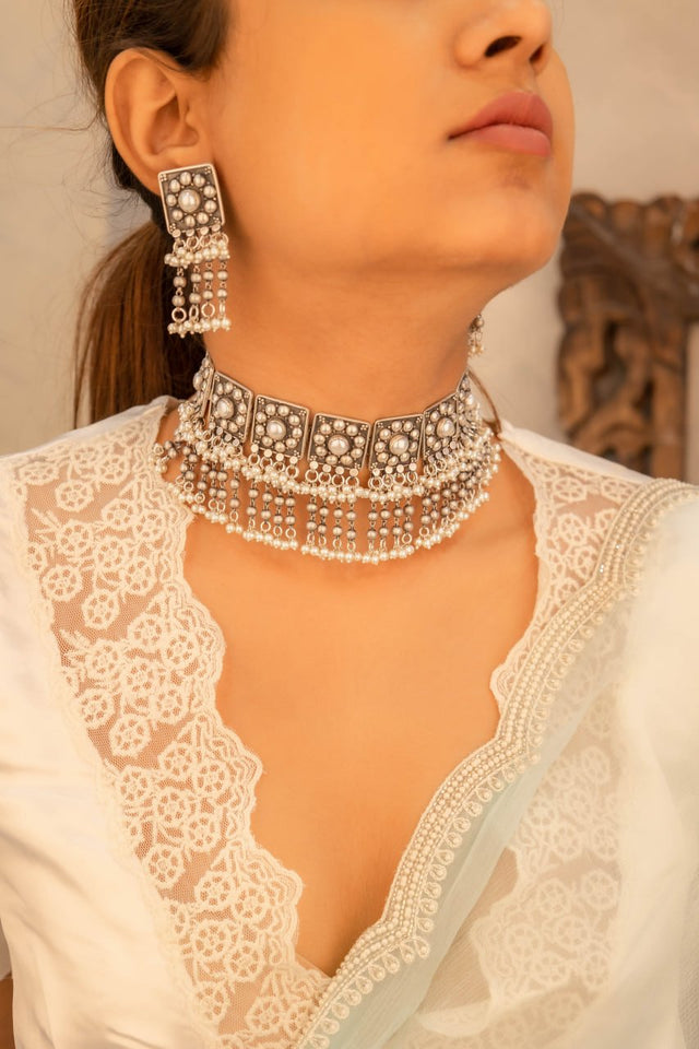 Tattva Pearl Jadau Tikdi Sequence Pearl Layered Necklace Set