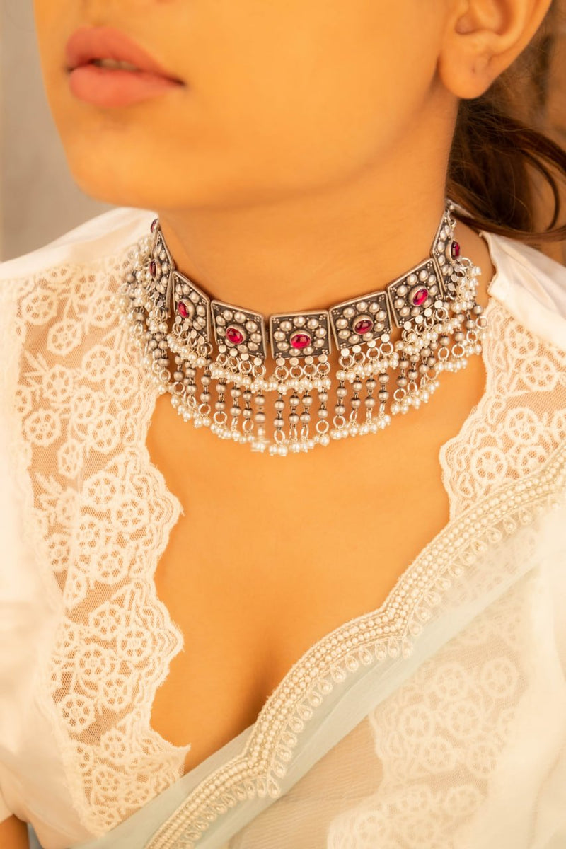 Tattva Jadau Tikdi Sequence Pearl Layered Necklace Set