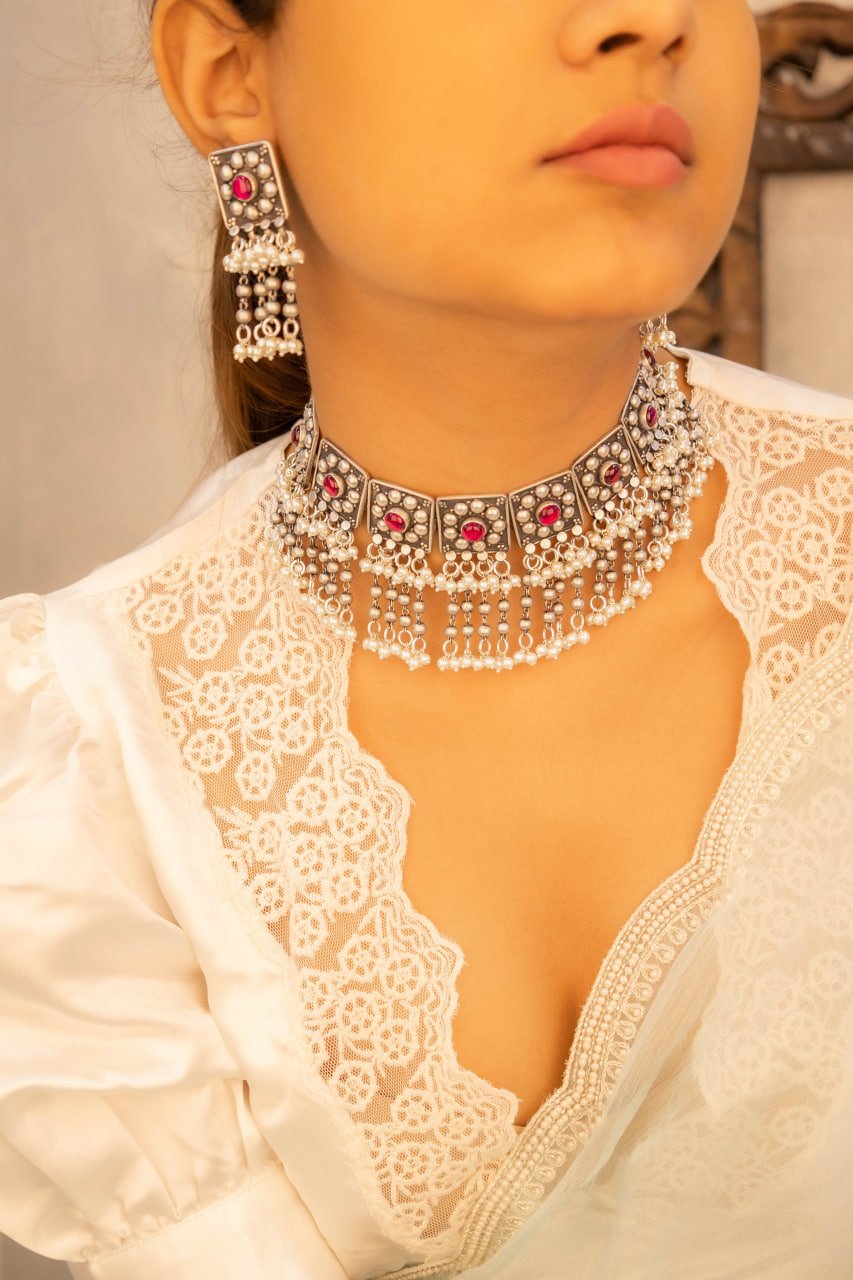Tattva Jadau Tikdi Sequence Pearl Layered Necklace Set