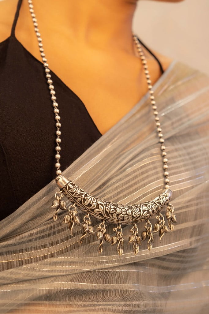 Tattva Leaf Droplets Chitai Ball Two Way Necklace