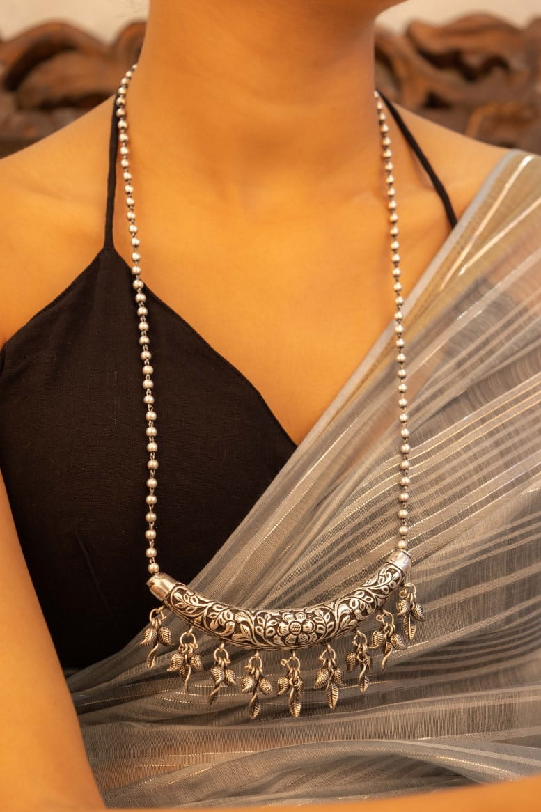 Tattva Leaf Droplets Chitai Ball Two Way Necklace