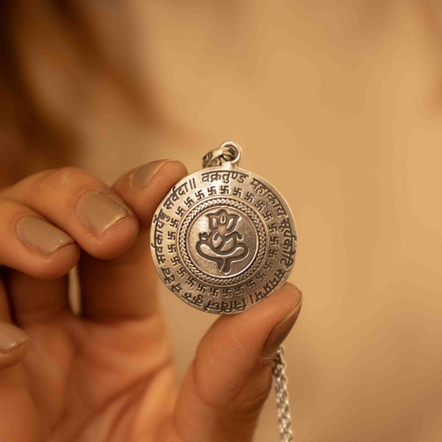 Vakratunda Mahakaya Auspicious Shri Ganesha Mantra Necklace
