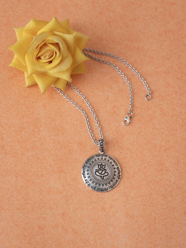 Vakratunda Mahakaya Auspicious Shri Ganesha Mantra Necklace