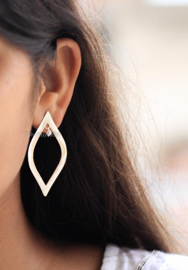 Qurbat Leaf Matte Earrings model