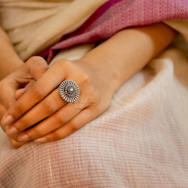 Adya Intricate Motif Sequence Classic Ring