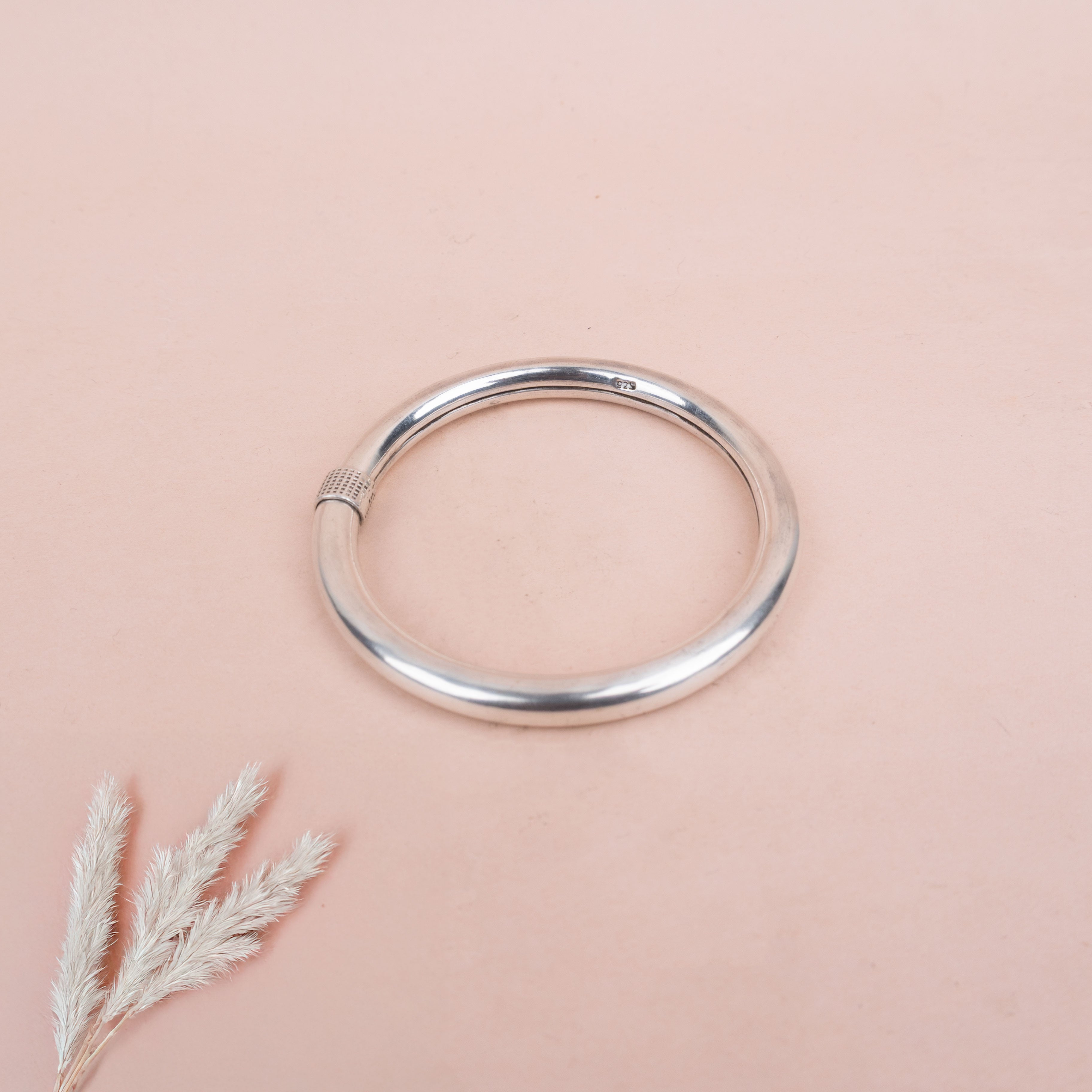 Adya Fine Everyday Kada