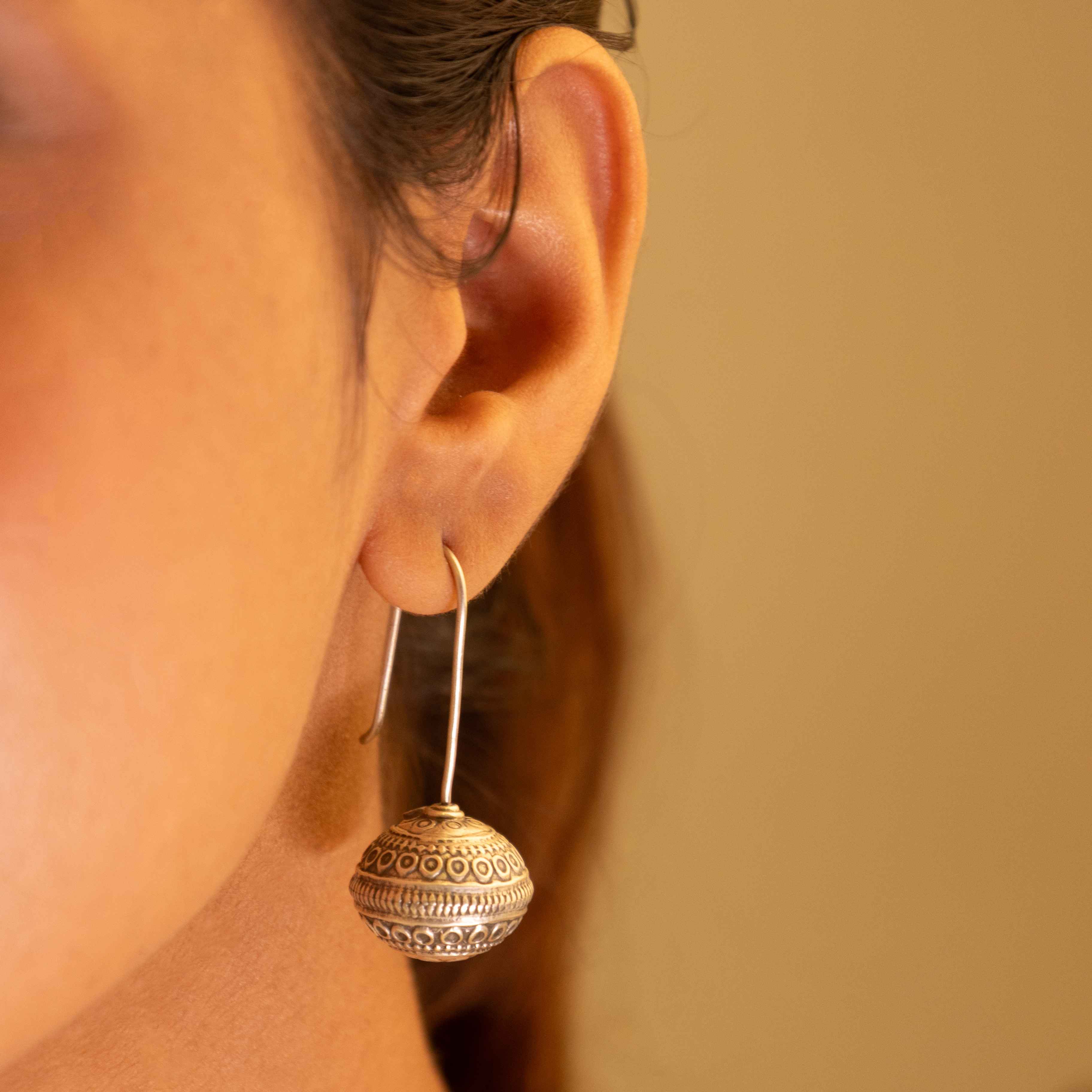 Moh Intricate Bead Versatile Earrings