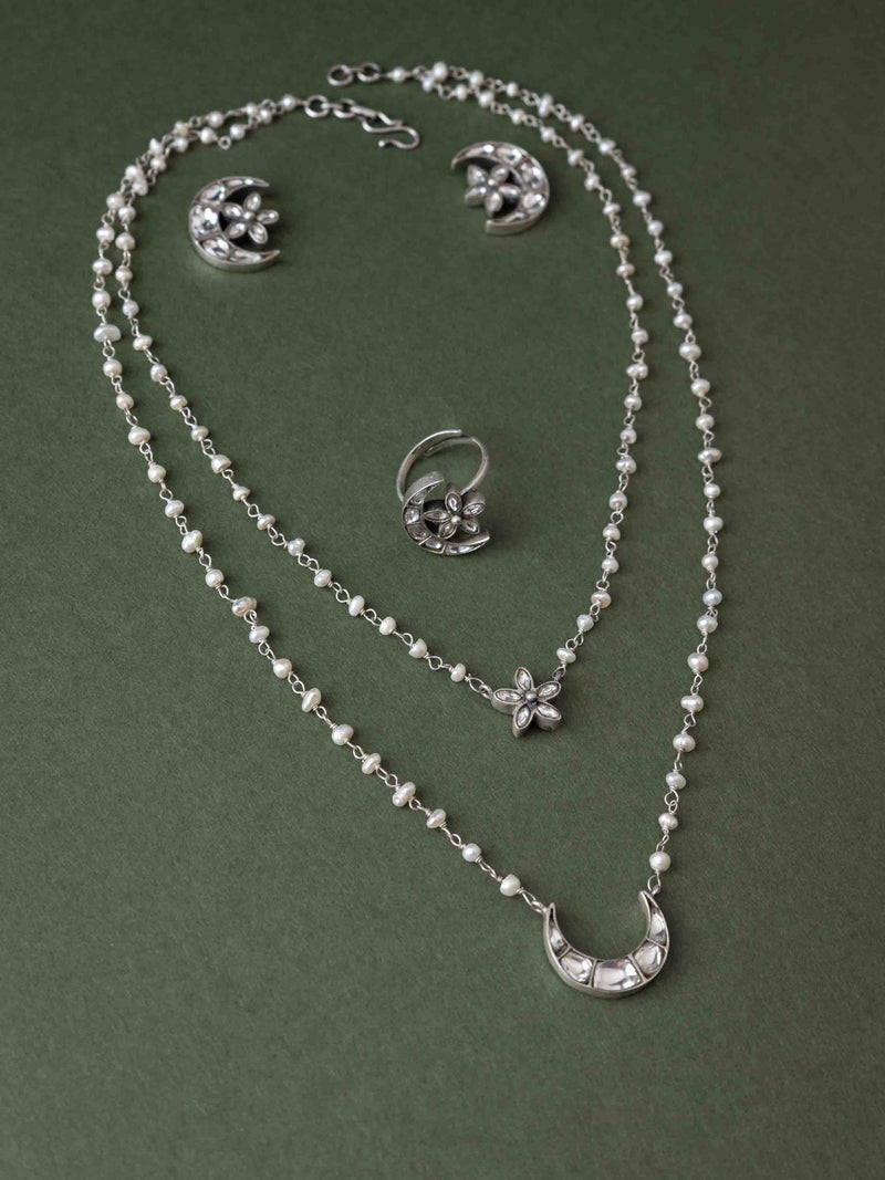 Essence Kundan Chaand Phool Moti Necklace Earring Ring Set