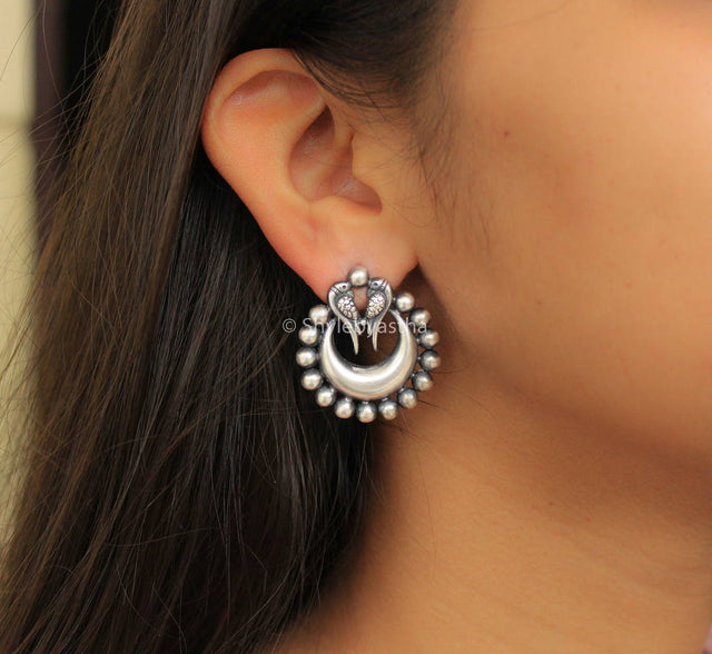 Adya Dual Parrot Studs model