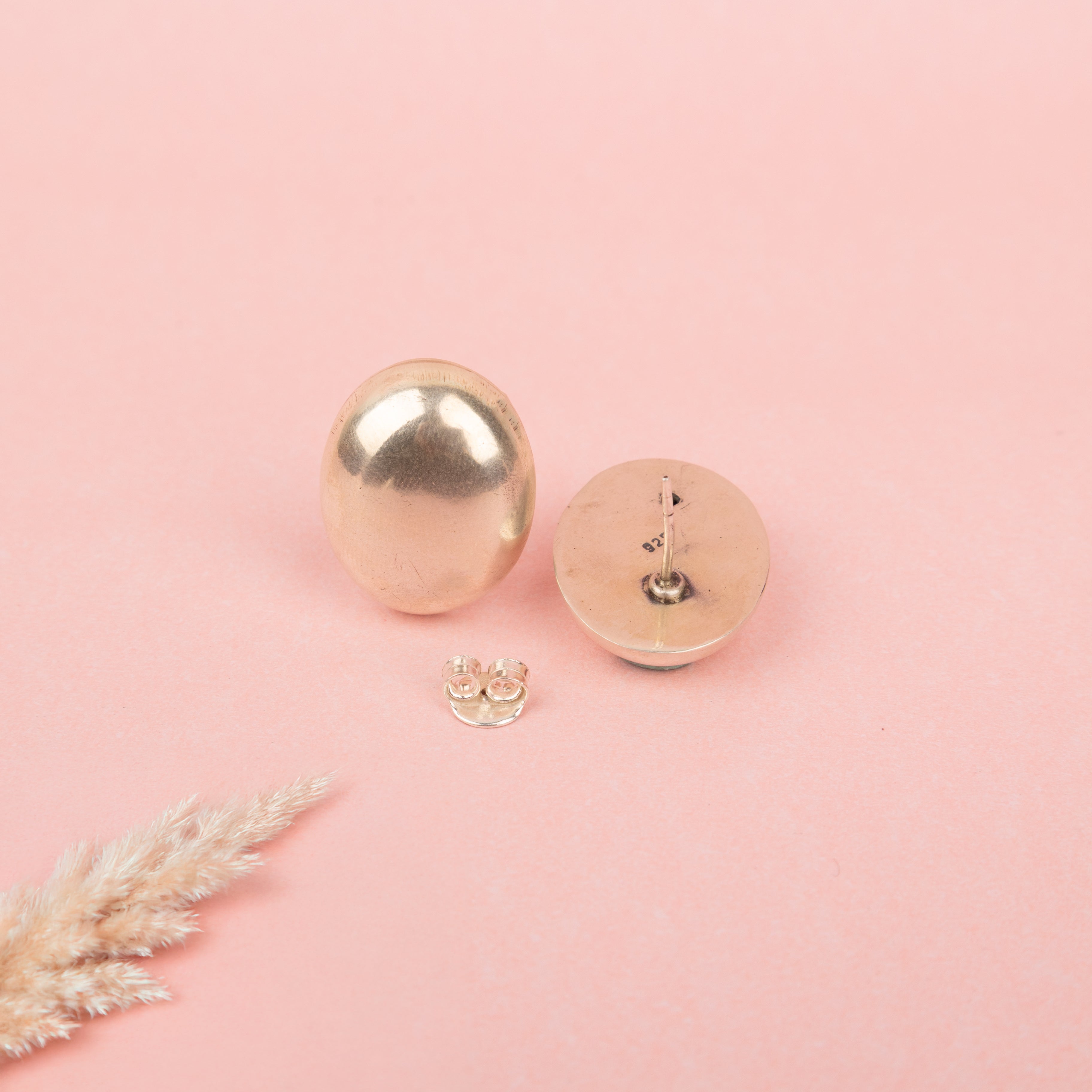 Adya Matte Oval Stud Earring