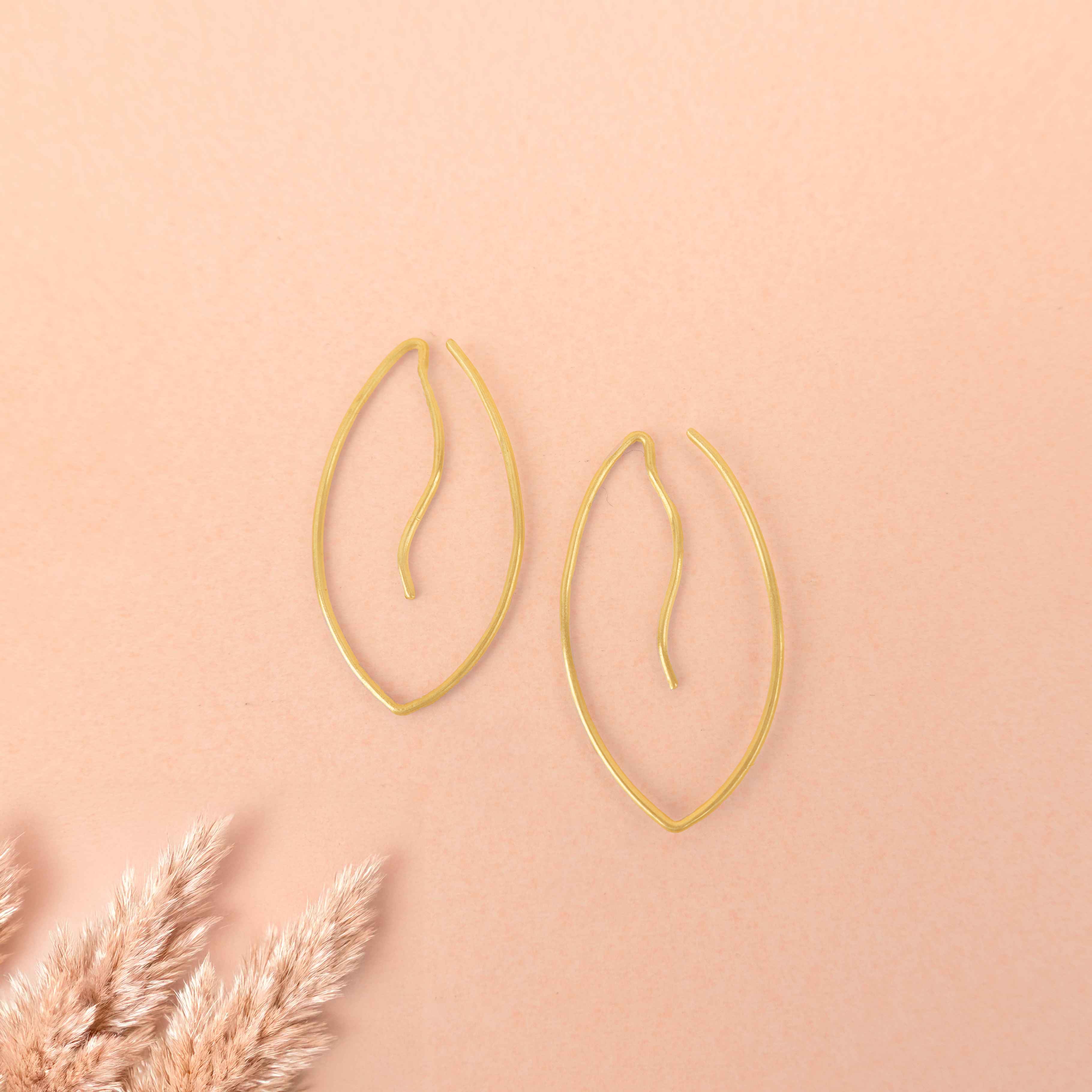 Adya Minimal Leafline Hoops
