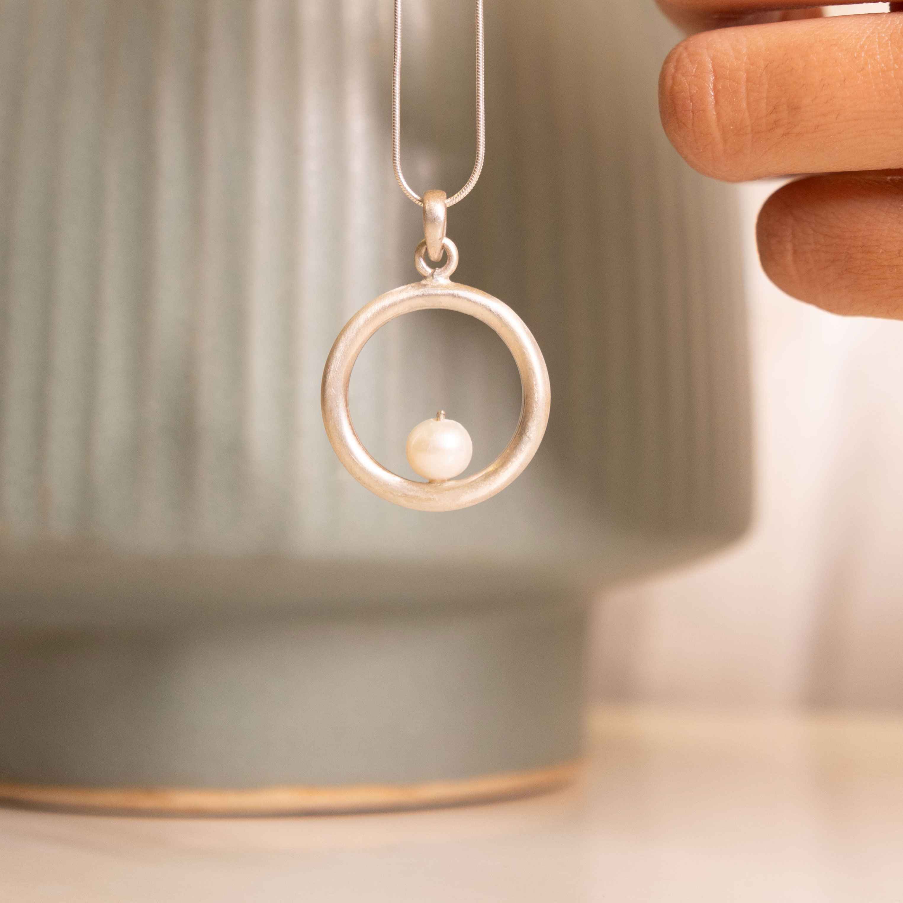 Adya Halo Pearl Pendant