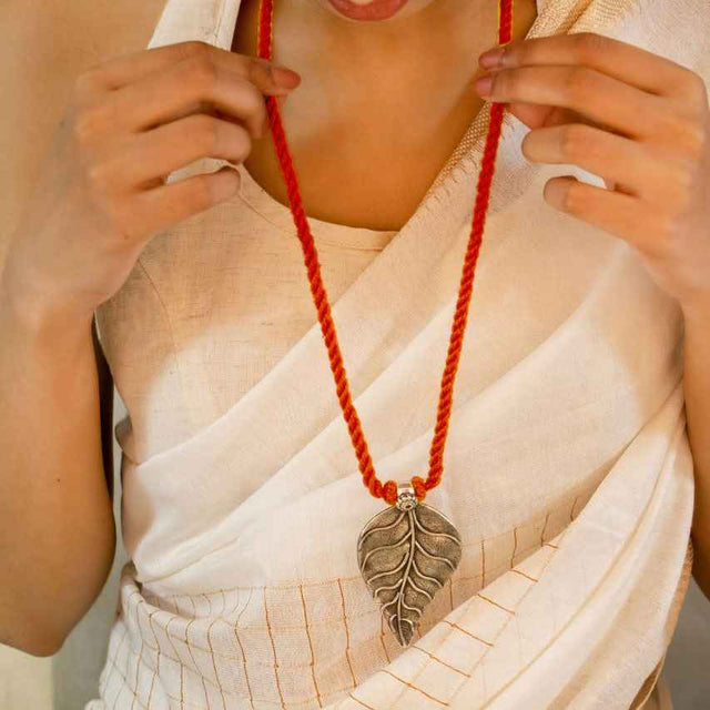 Adya Peepal Leaf Dori Necklace