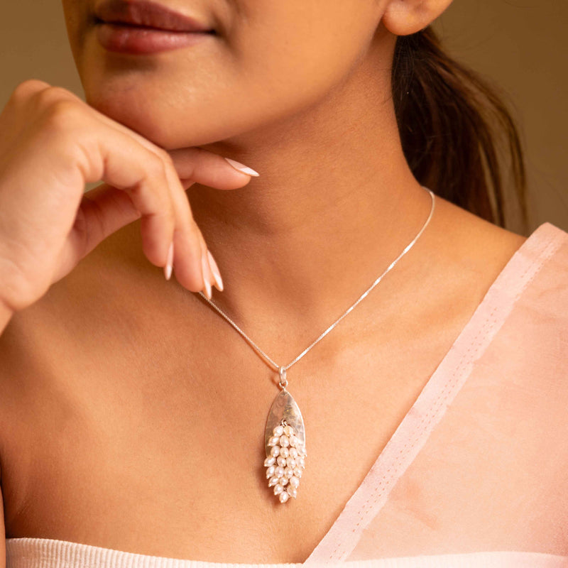 Adya Textured Pearl Bunch Necklace