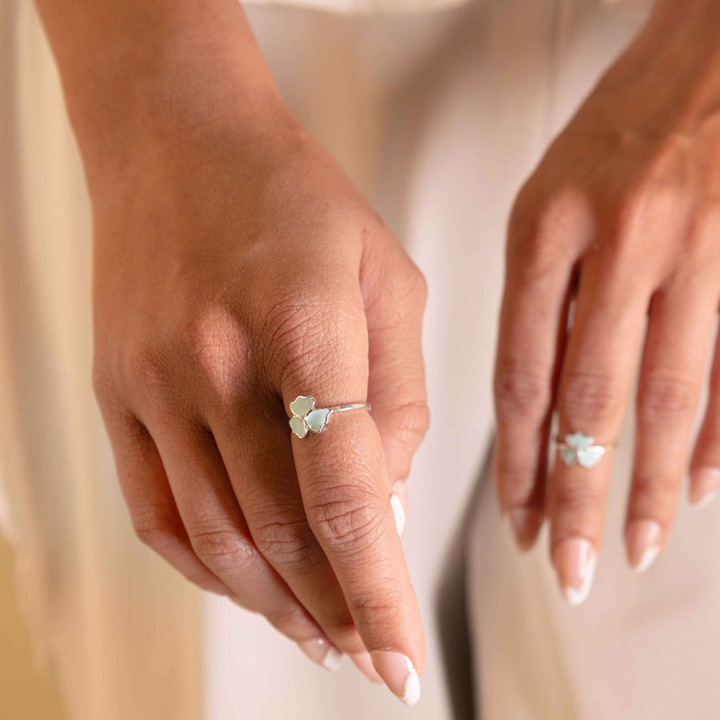 Adya Aqua Blossom Toe Ring Cum Midi Ring