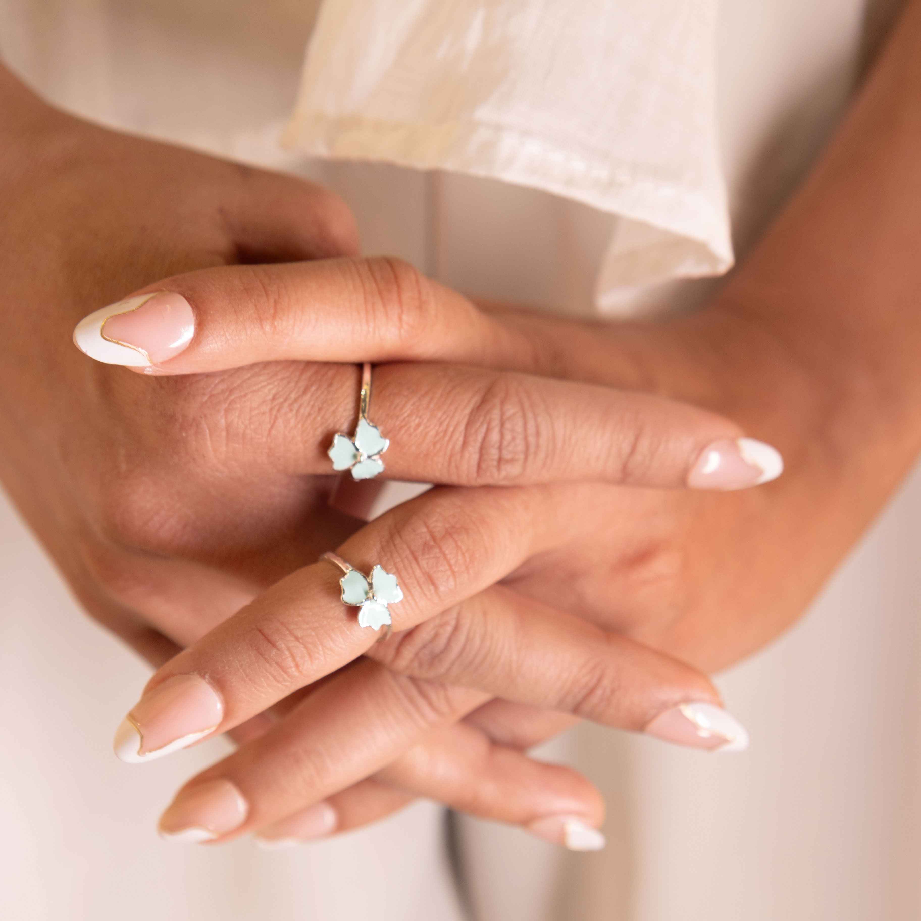 Adya Aqua Blossom Toe Ring Cum Midi Ring