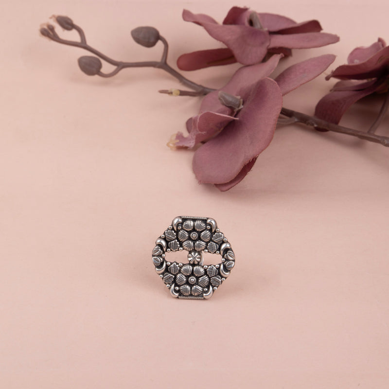 Adya Bageecha Intricate Stategment Ring