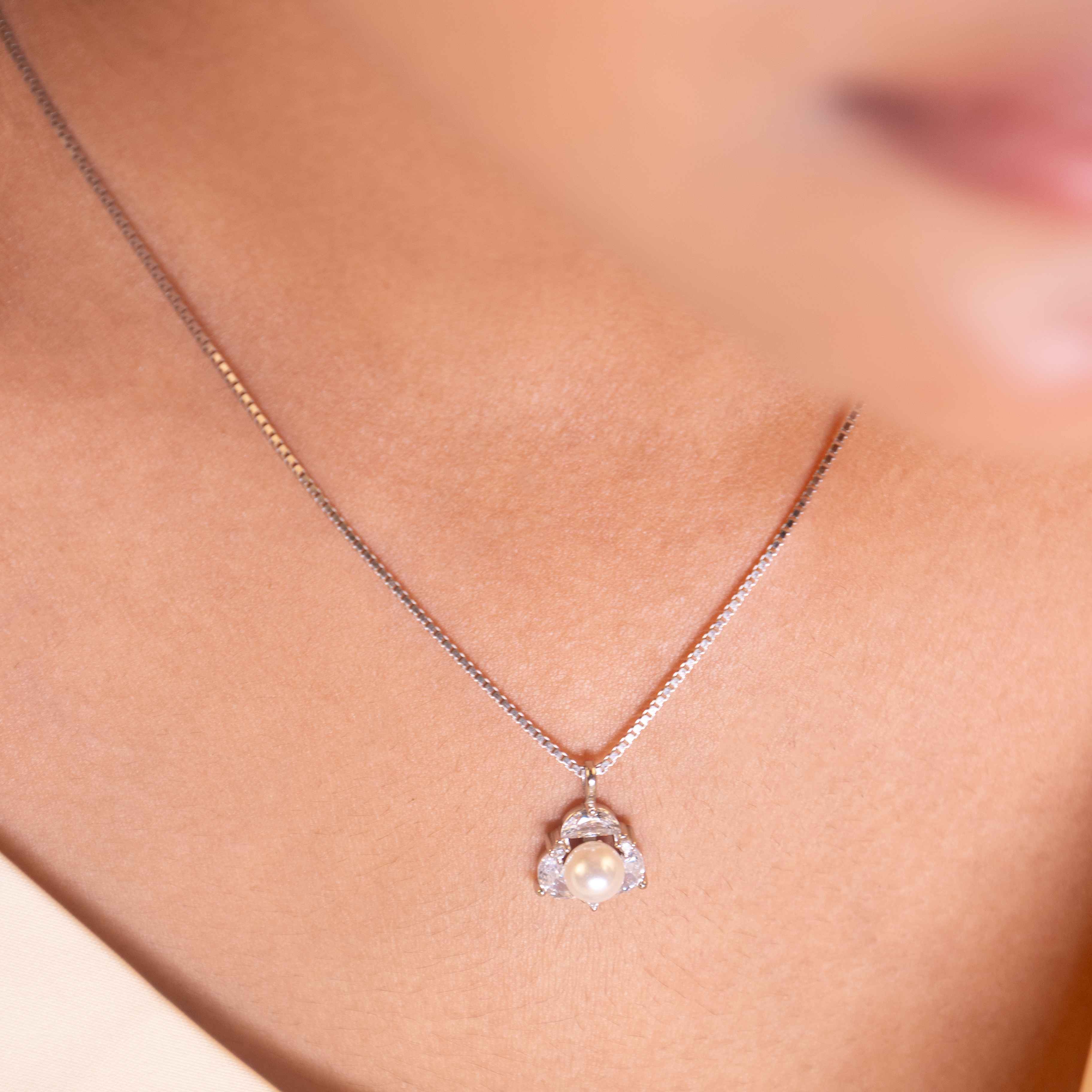 Adya Celeste Pearl Halo Necklace