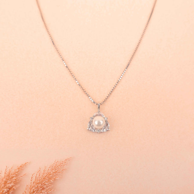 Adya Celeste Pearl Halo Necklace