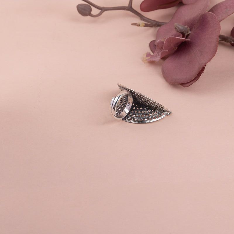 Adya Fine Boat Ring
