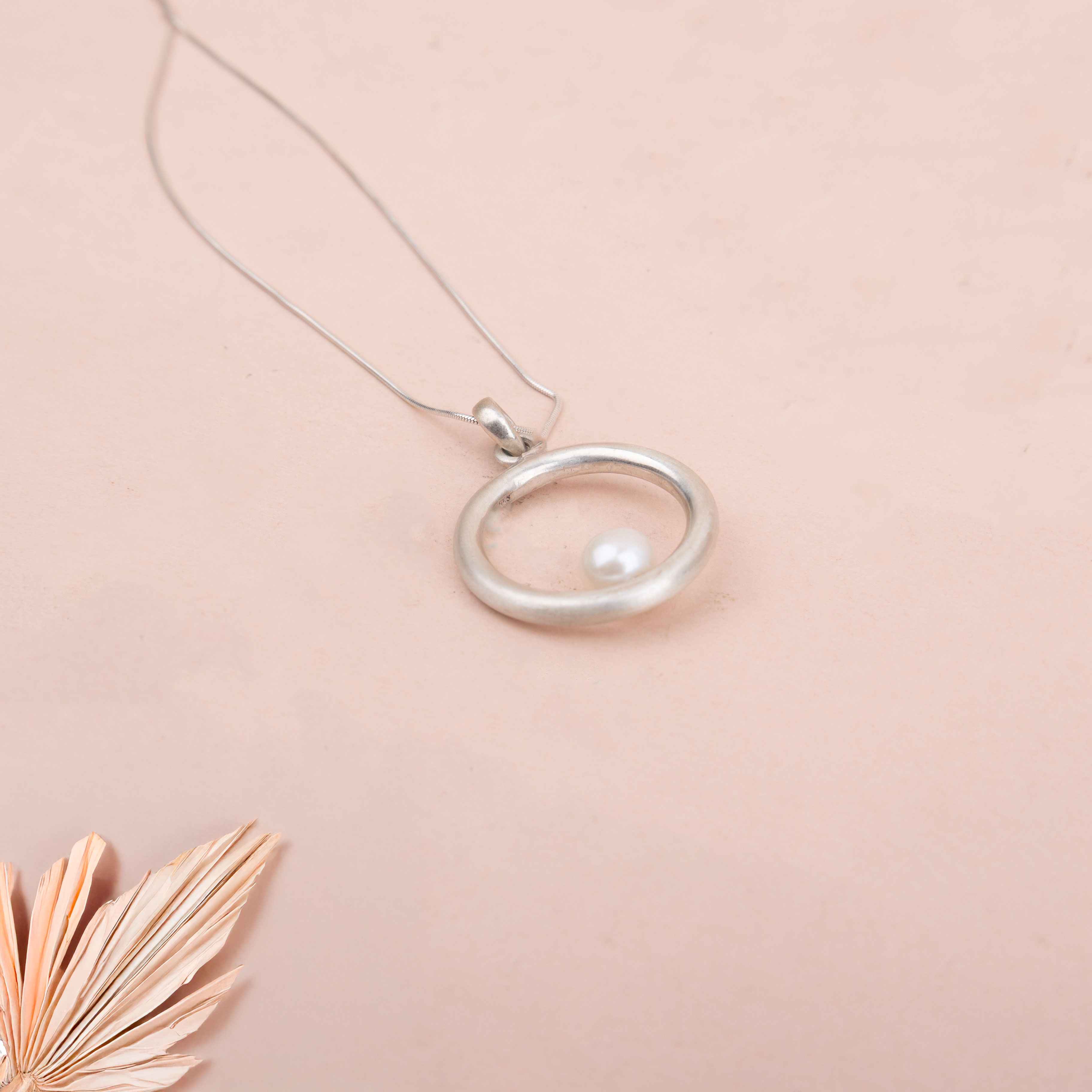 Adya Halo Pearl Necklace