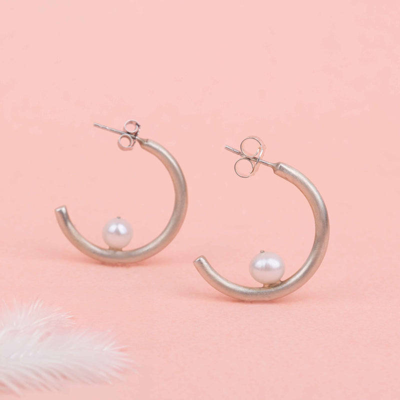 Adya Halo Pearl Necklace Earring Ring Set