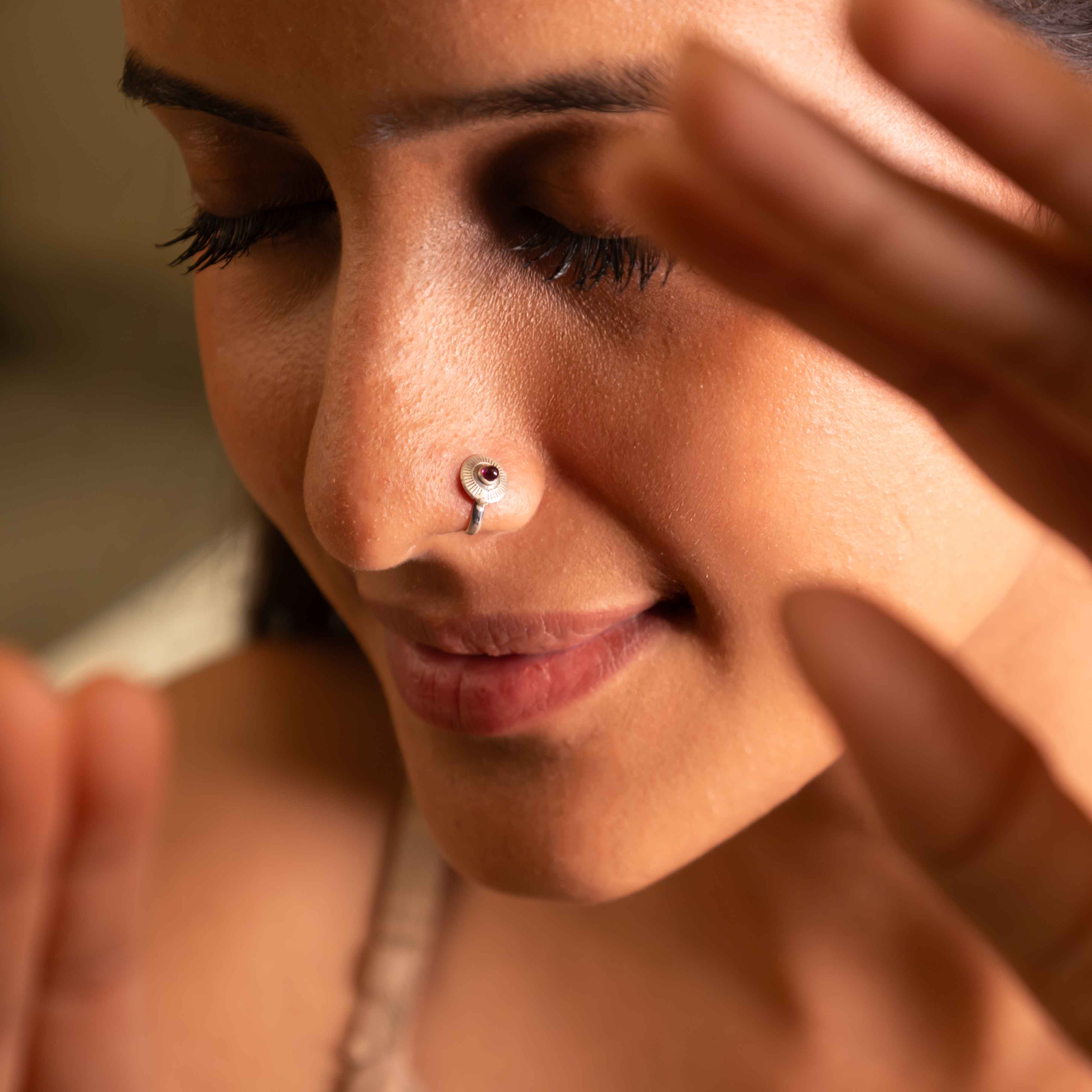 Adya Round Groove Pink Non Pierced Nose Clip on