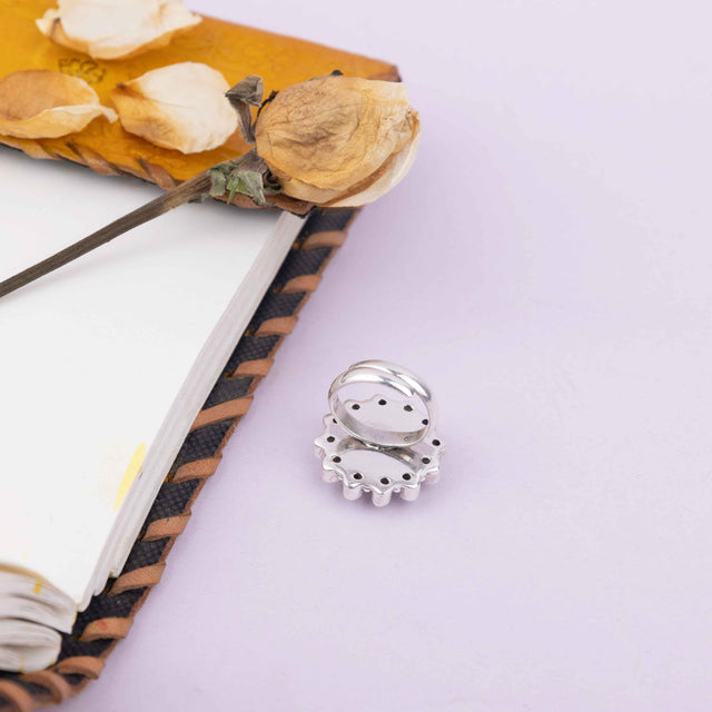 Adya Scintillating Classic Flower Ring