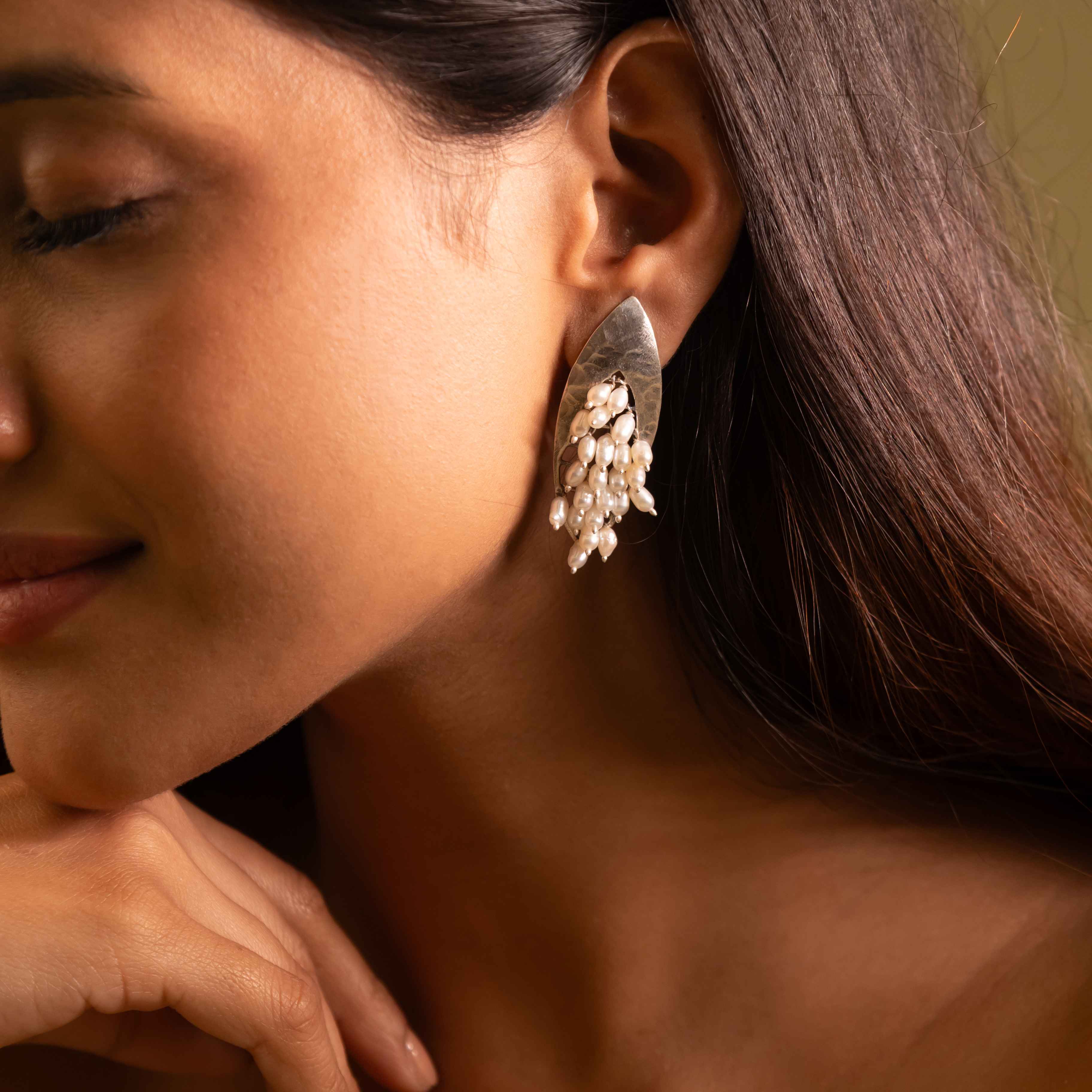 Adya Textured Pearl Bunch Earring